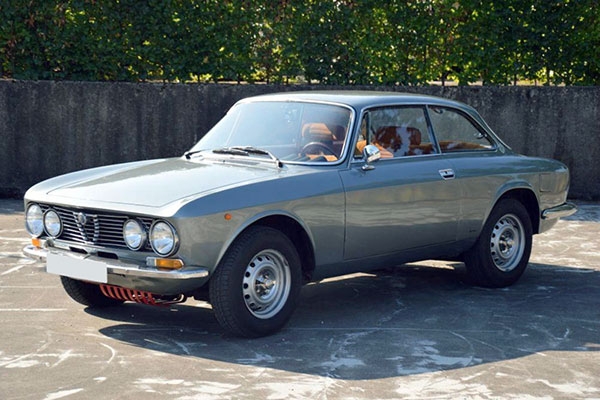 1975 Alfa Romeo GT 1300 Junior